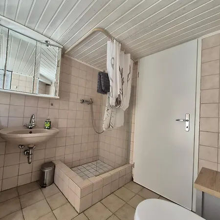 Untergeschoss, Kaelder, Basement In Ruhiger Wohngegend Appartement Flensburg Buitenkant foto