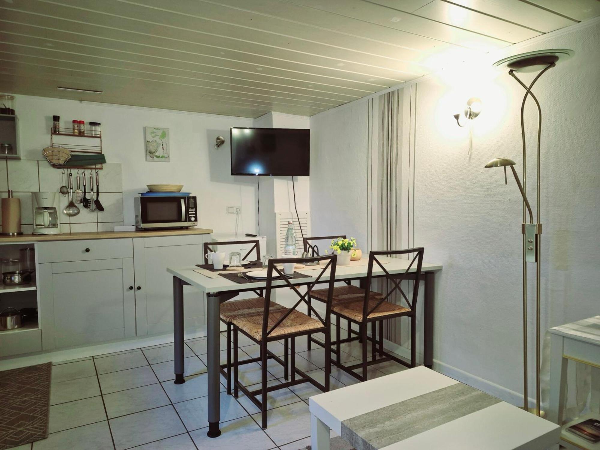Untergeschoss, Kaelder, Basement In Ruhiger Wohngegend *